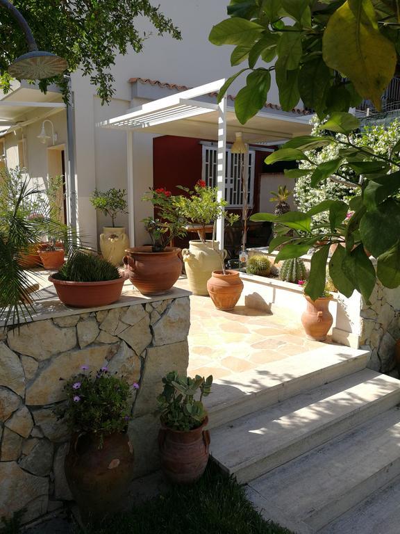 Il Giardino Dei Limoni Bed & Breakfast Aci Castello Exterior photo